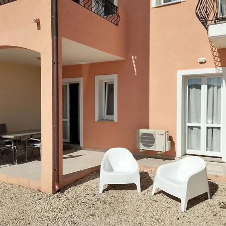 Mary G 2 In 1 Apartament *